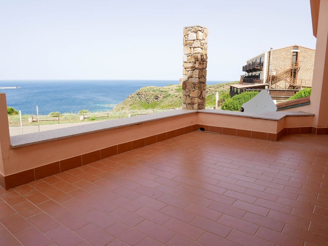 Torre dei Corsari Locale Commerciale vista Mare