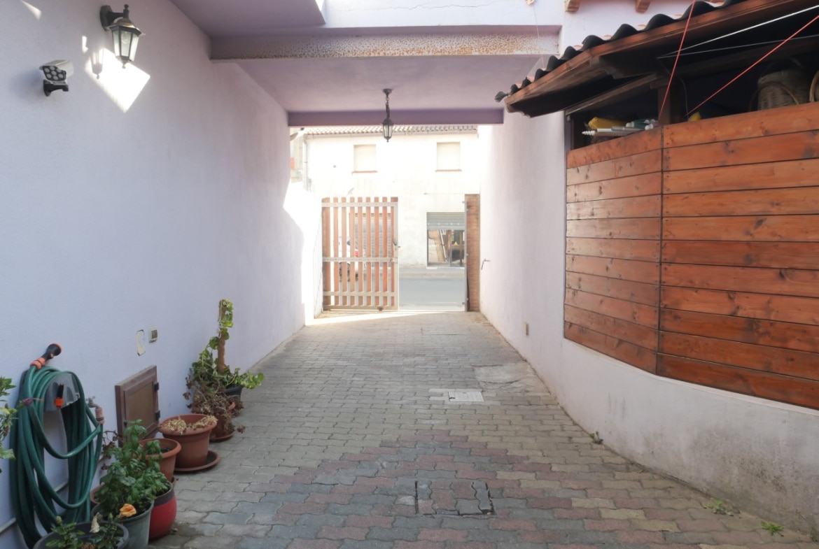Serramanna casa unifamiliare su tre livelli.