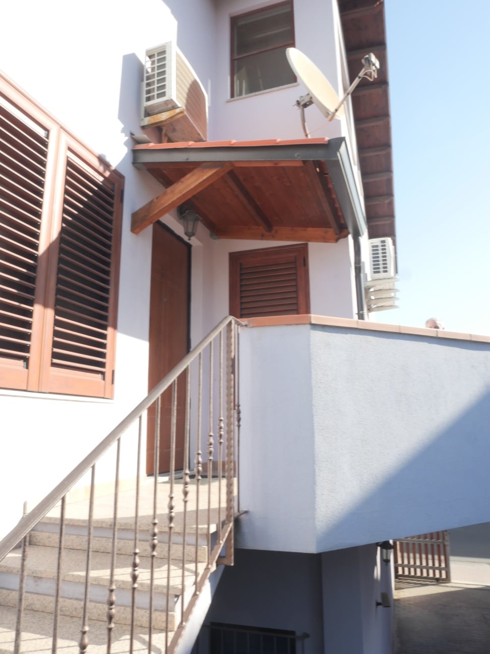 05 Serramanna casa unifamiliare su tre livelli.