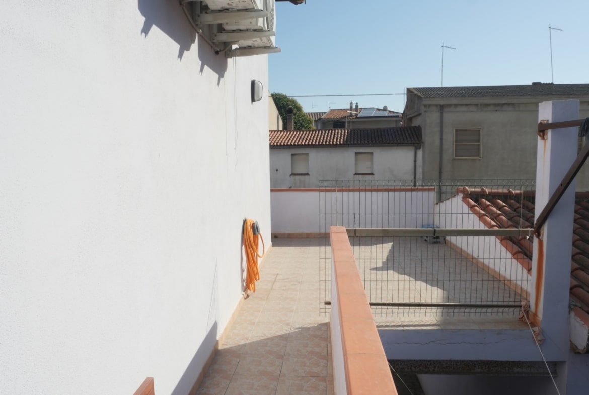 Serramanna casa unifamiliare su tre livelli.