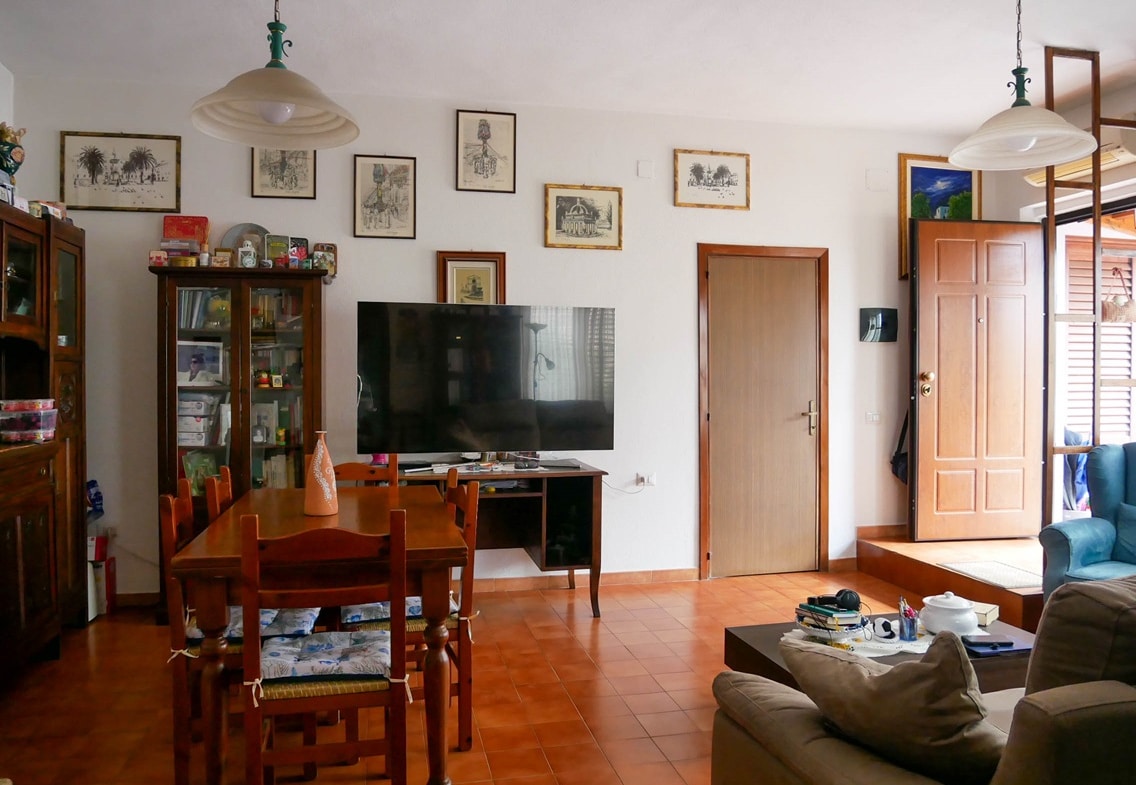 Serramanna casa unifamiliare su tre livelli.
