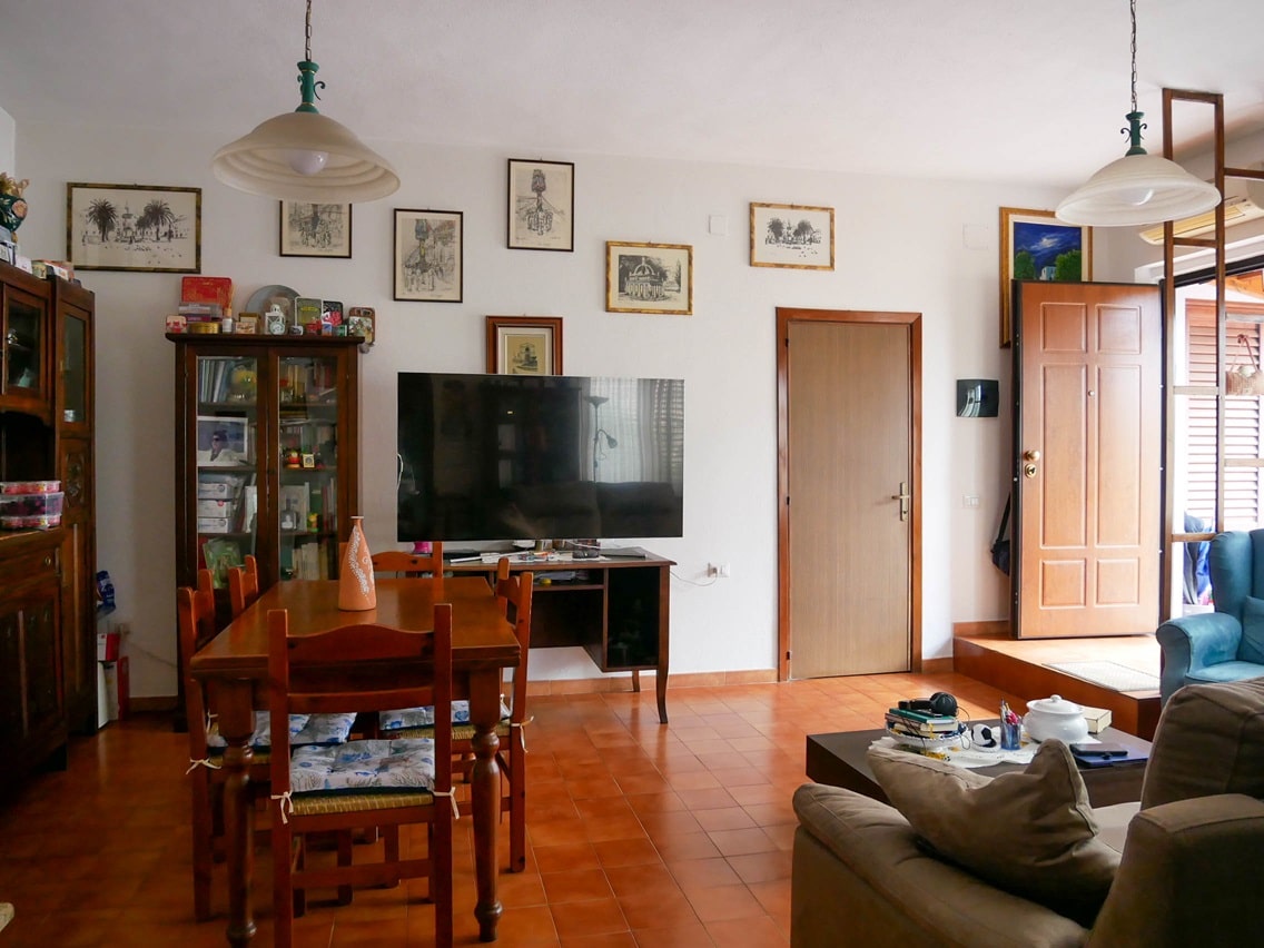 09 Serramanna casa unifamiliare su tre livelli.