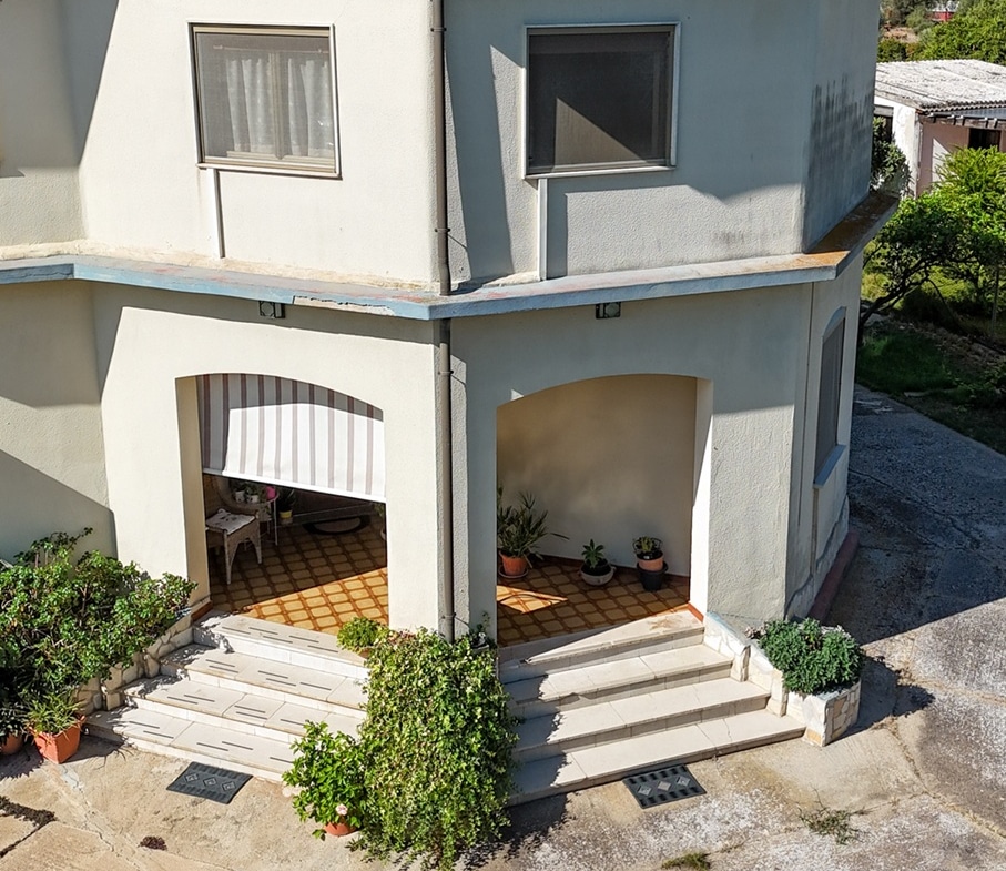 Uta Villa Indipendente con ampio giardino.