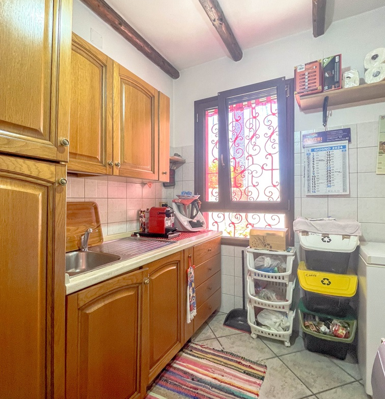 Serramanna semi-indipendente con cortile.