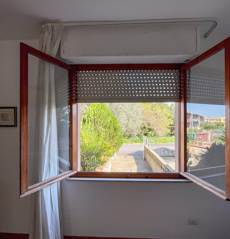 Ampia Villetta bilivelli con ampie pertinenze e terrazza a Serramanna