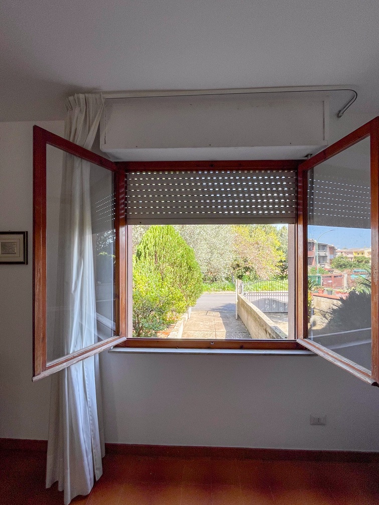 Ampia Villetta bilivelli con ampie pertinenze e terrazza a Serramanna