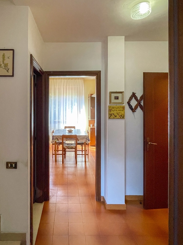 Ampia Villetta bilivelli con ampie pertinenze e terrazza a Serramanna