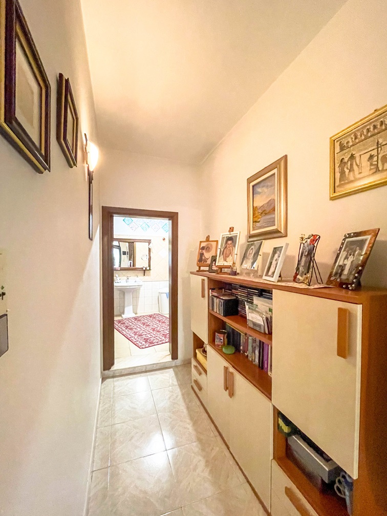 21 Serramanna semi-indipendente con cortile.