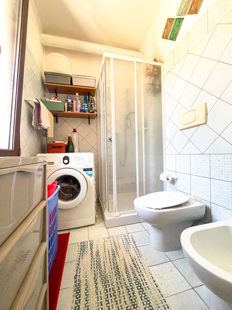25 Serramanna semi-indipendente con cortile.