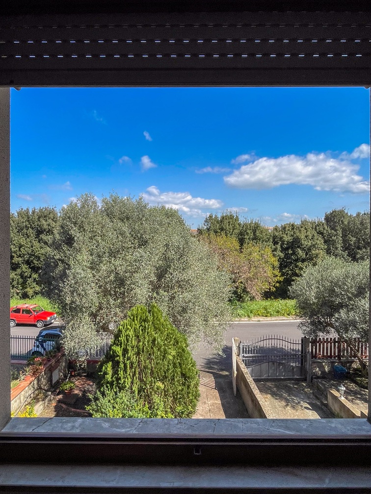 Ampia Villetta bilivelli con ampie pertinenze e terrazza a Serramanna