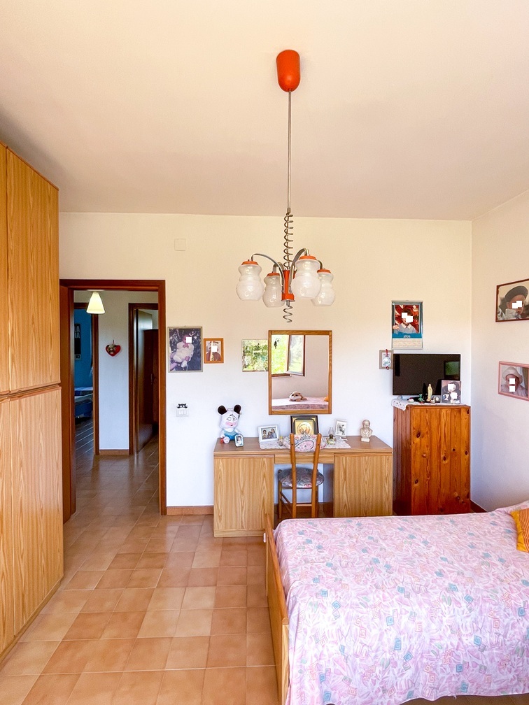 Ampia Villetta bilivelli con ampie pertinenze e terrazza a Serramanna