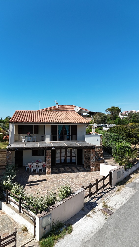 default Esclusiva Villa Vista Mare: Il Fascino della Costa Verde a Torre dei Corsari