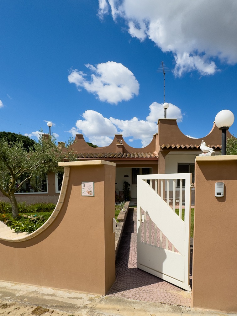 Villa indipendente in vendita – Località “Isca Bois”