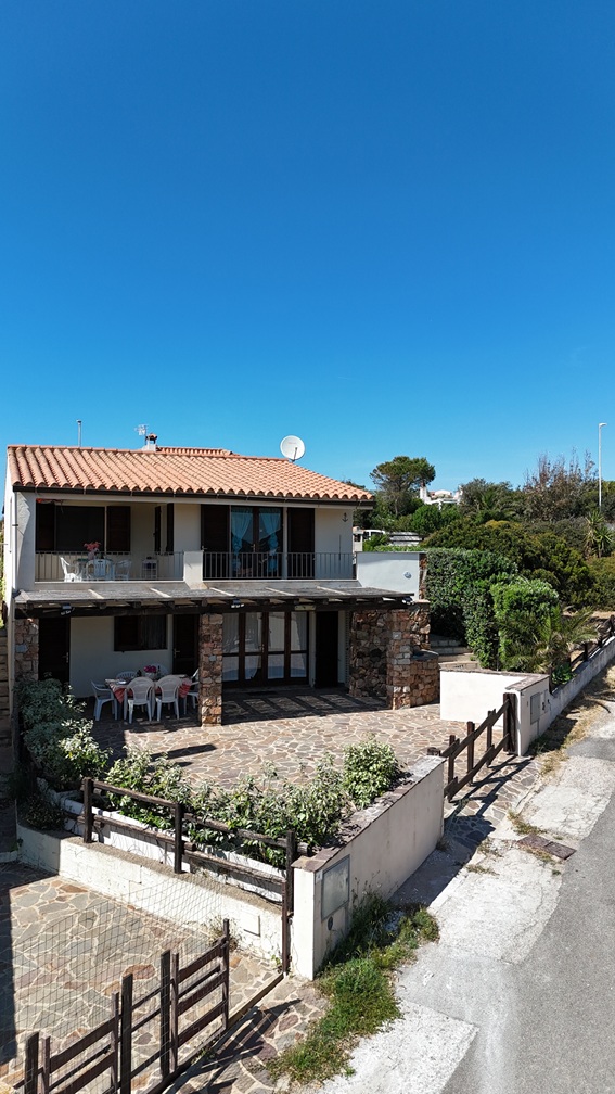default Esclusiva Villa Vista Mare: Il Fascino della Costa Verde a Torre dei Corsari