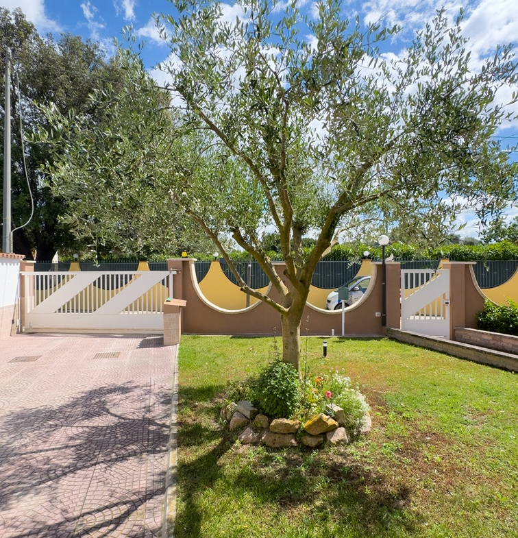 Villa indipendente in vendita – Località “Isca Bois”