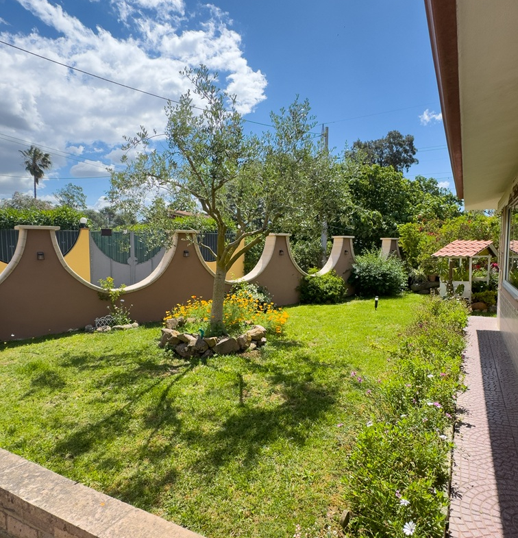 Villa indipendente in vendita – Località “Isca Bois”