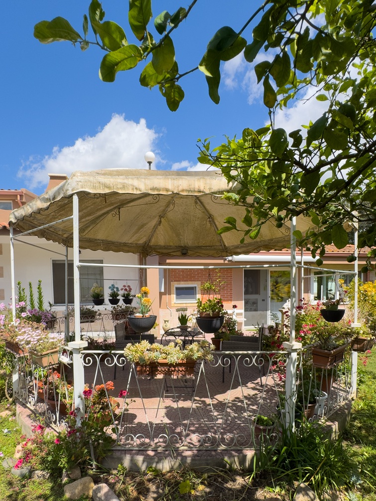 Villa indipendente in vendita – Località “Isca Bois”