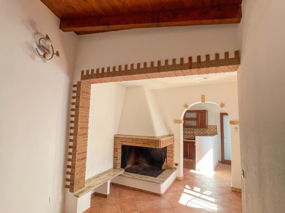 Affittiamo Casa Indipendente al Piano Terra