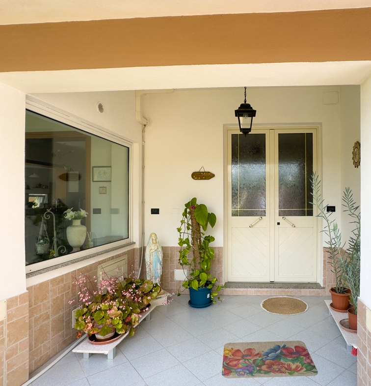 Villa indipendente in vendita – Località “Isca Bois”