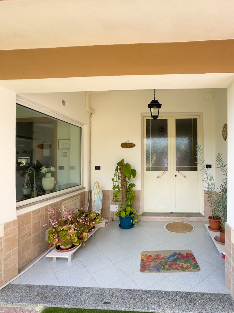 Villa indipendente in vendita – Località “Isca Bois”