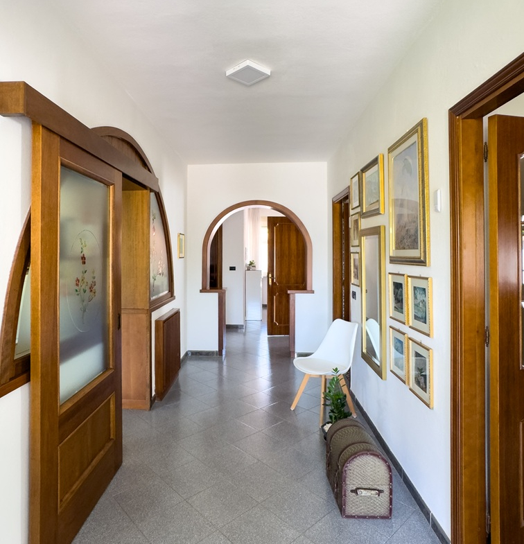 Villa indipendente in vendita – Località “Isca Bois”
