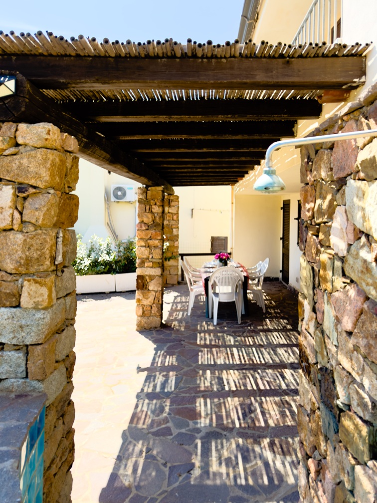 34 Esclusiva Villa Vista Mare: Il Fascino della Costa Verde a Torre dei Corsari