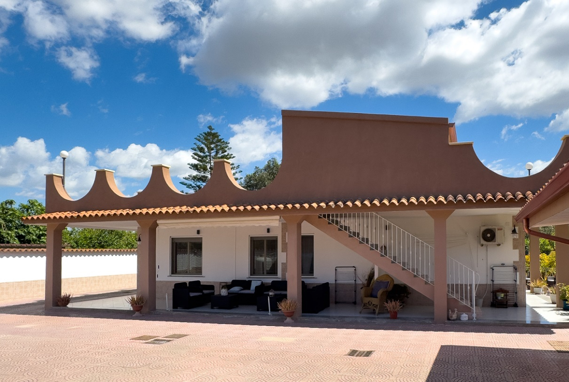 Villa indipendente in vendita – Località “Isca Bois”