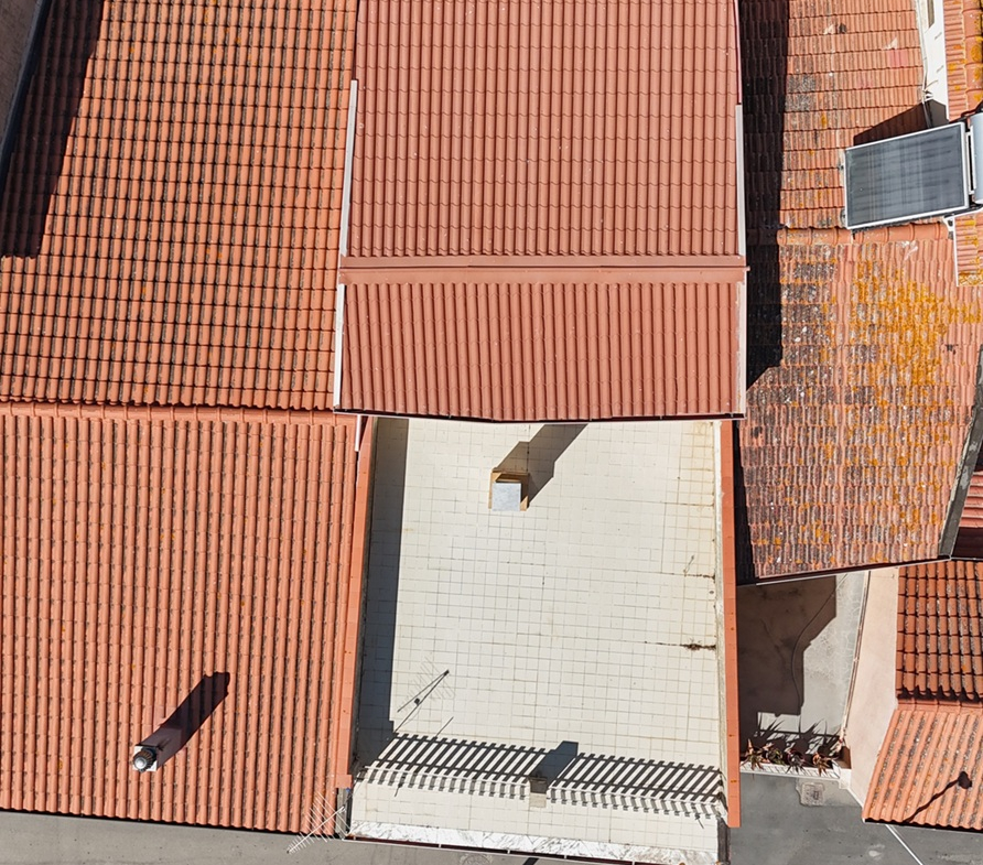 Stabile Indipendente su 3 Livelli con Cortile e Terrazzo – Samassi (Piazza Costituzione)