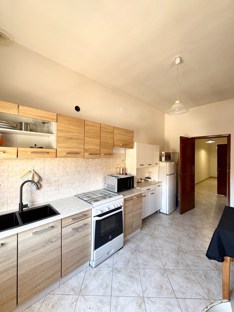 09 Stabile Indipendente su 3 Livelli con Cortile e Terrazzo – Samassi (Piazza Costituzione)