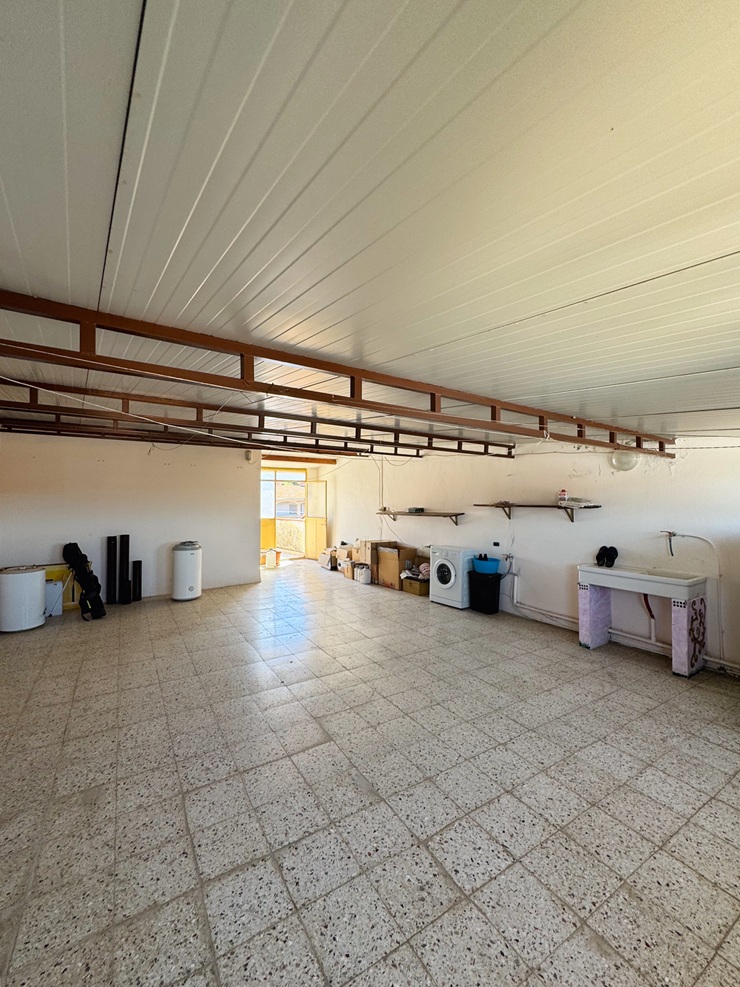 24 Stabile Indipendente su 3 Livelli con Cortile e Terrazzo – Samassi (Piazza Costituzione)