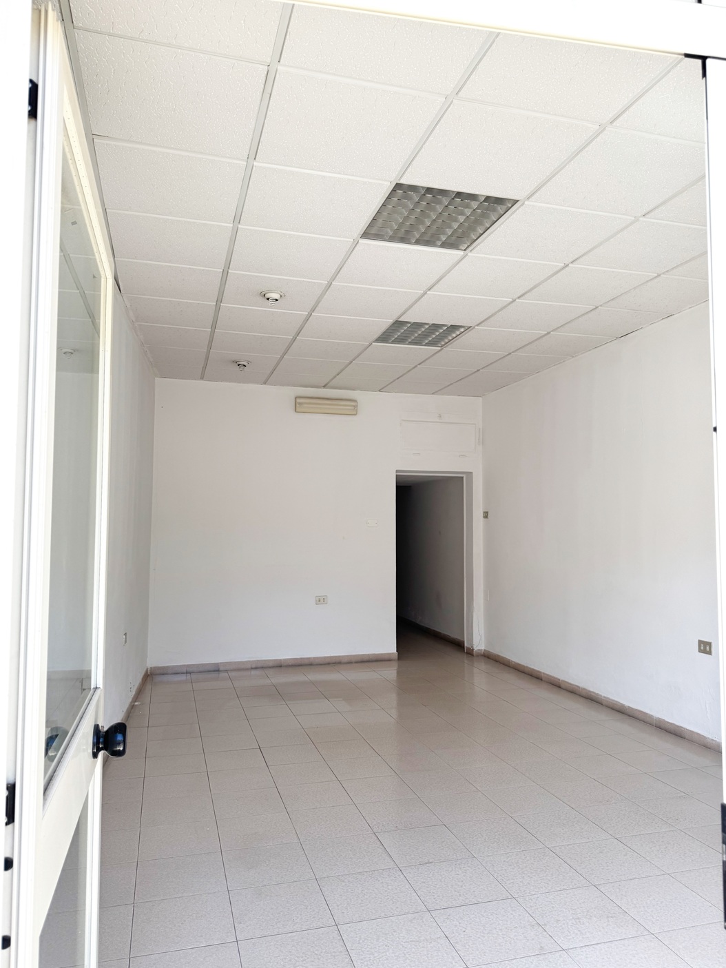 31 Stabile Indipendente su 3 Livelli con Cortile e Terrazzo – Samassi (Piazza Costituzione)