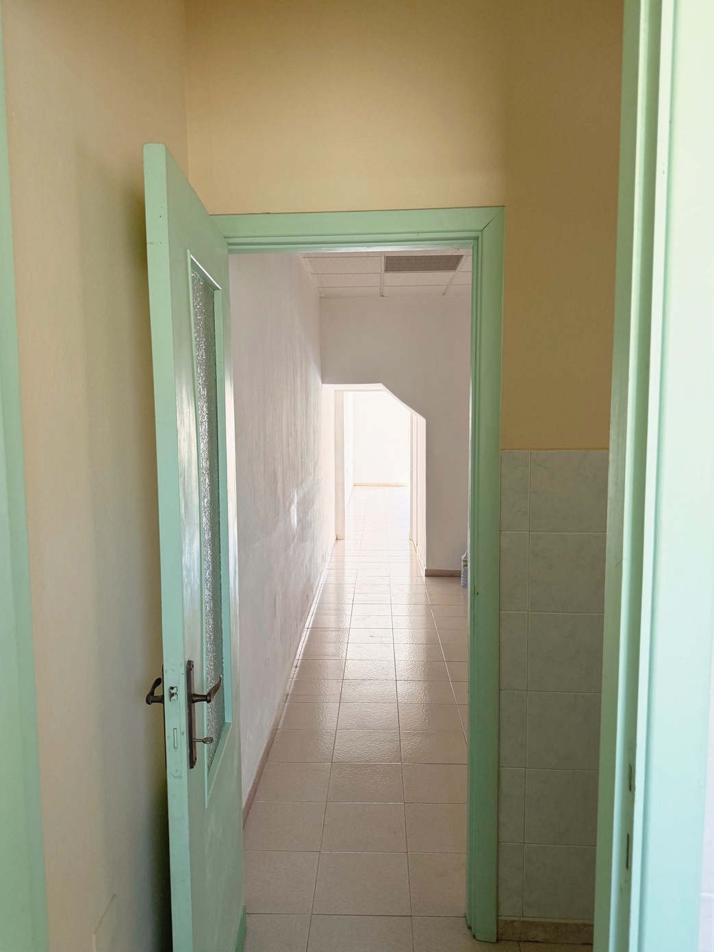 36 Stabile Indipendente su 3 Livelli con Cortile e Terrazzo – Samassi (Piazza Costituzione)
