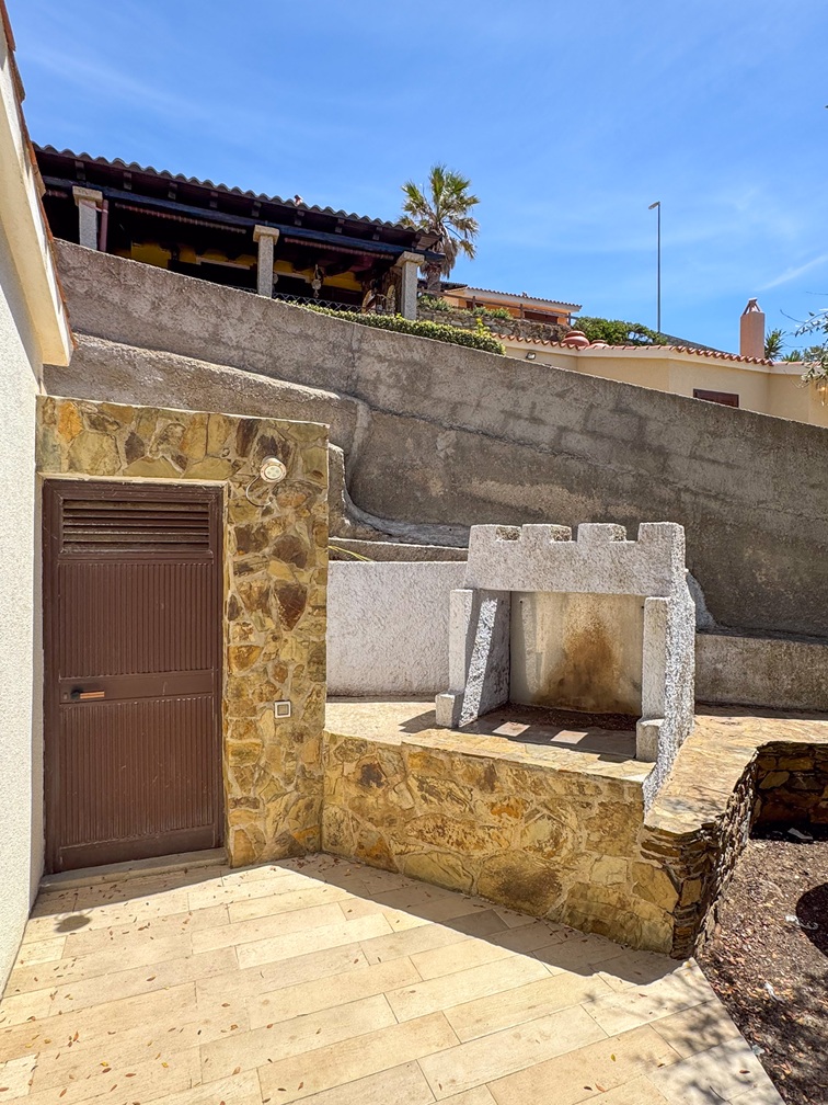 38 Torre dei Corsari Rifinita villetta a 1 minuto dalla spiaggia.