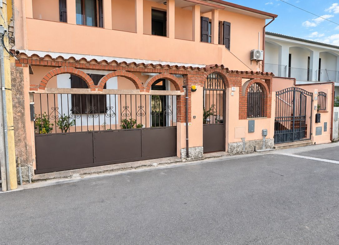 Serramanna – Primo piano indipendente con cortile e posto auto nella zona del Parco Comunale
