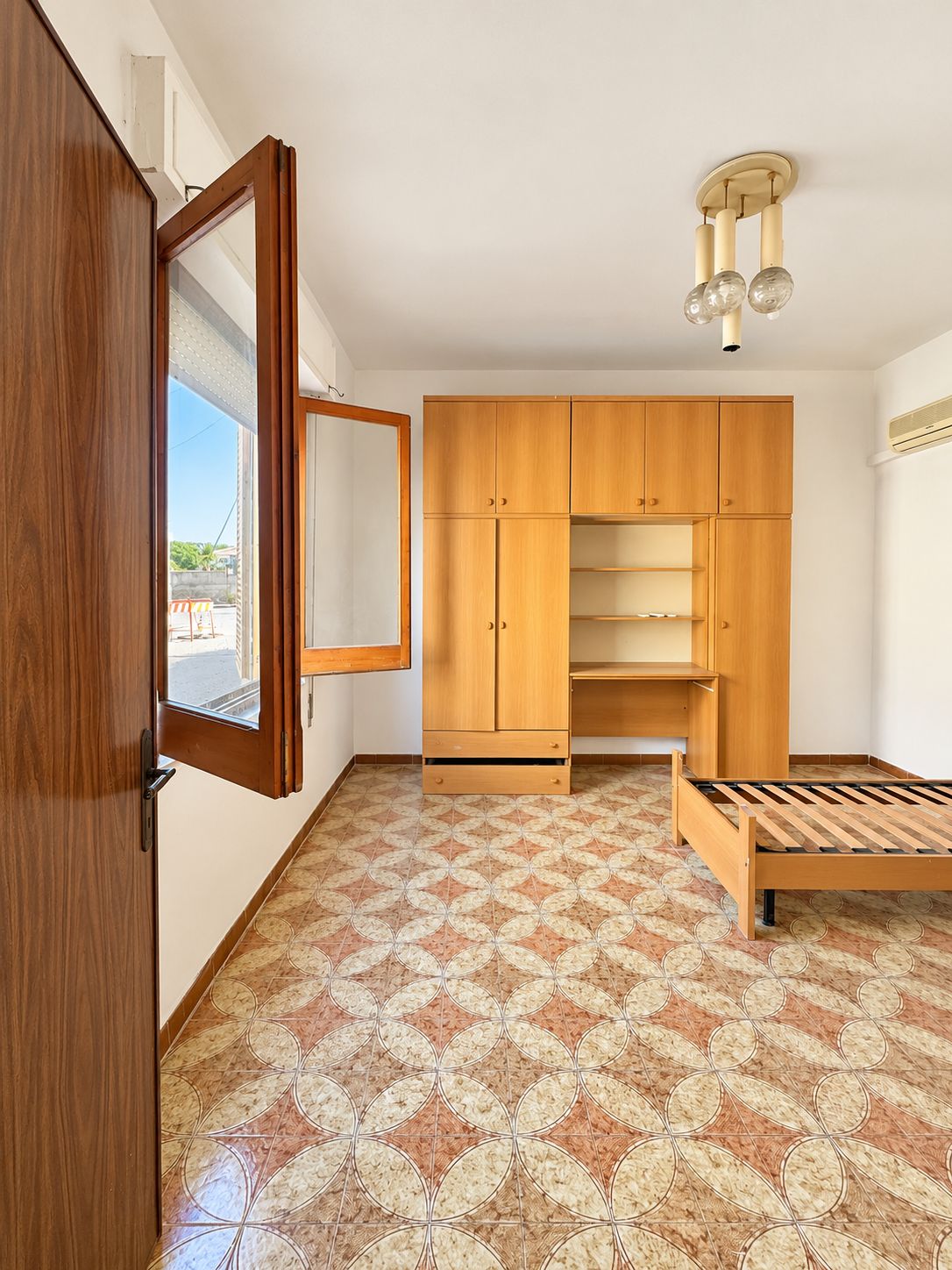 15 Casa Indipendente da Ristrutturare con Cortile – Serramanna (Zona Sa Lua)