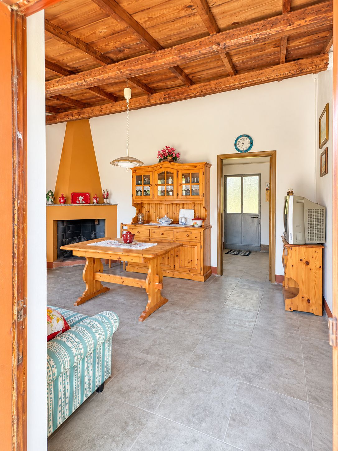 18 Vallermosa – Casa indipendente con ampio terreno di circa 1.600 mq