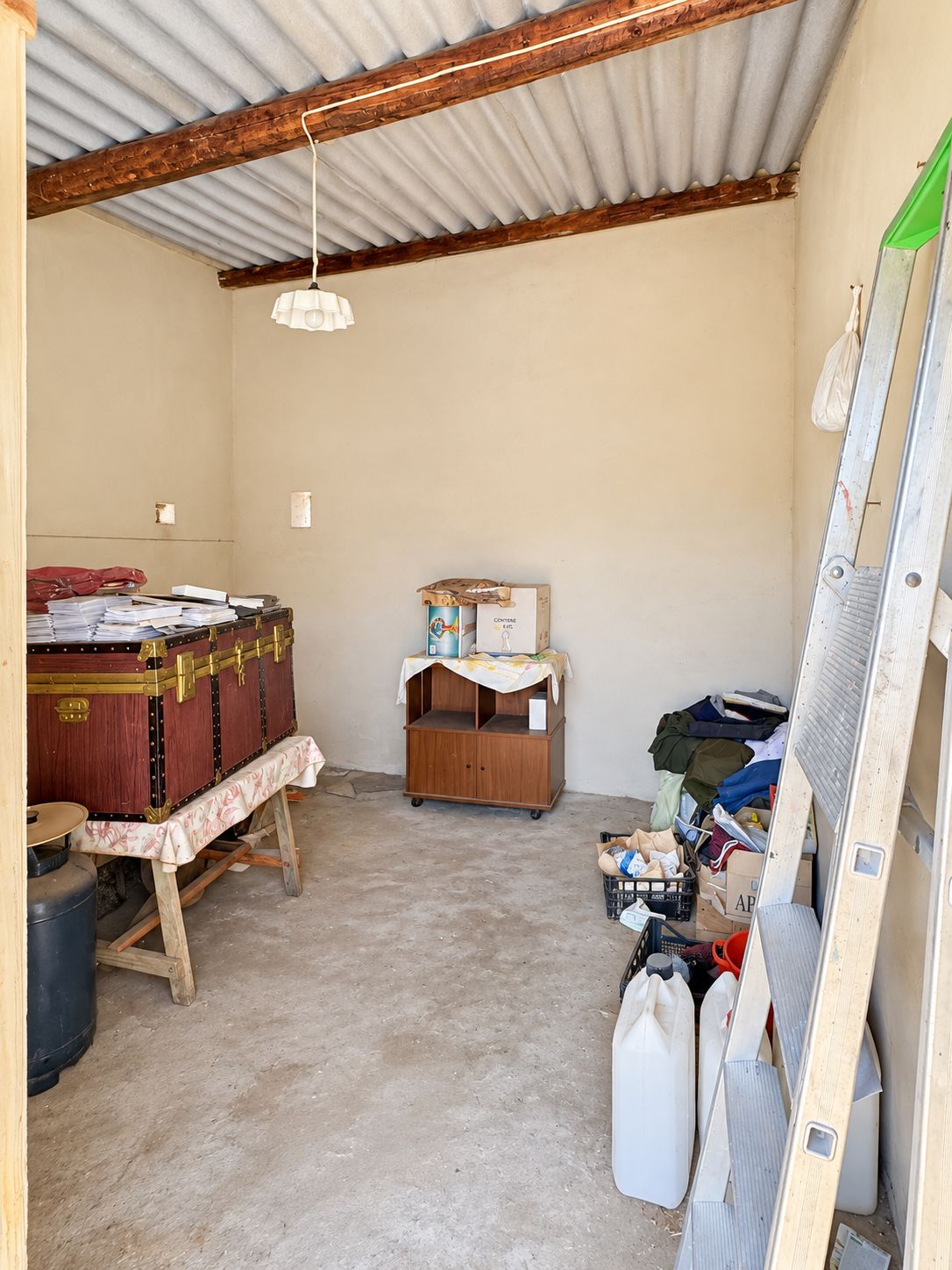 19 Vallermosa – Casa indipendente con ampio terreno di circa 1.600 mq