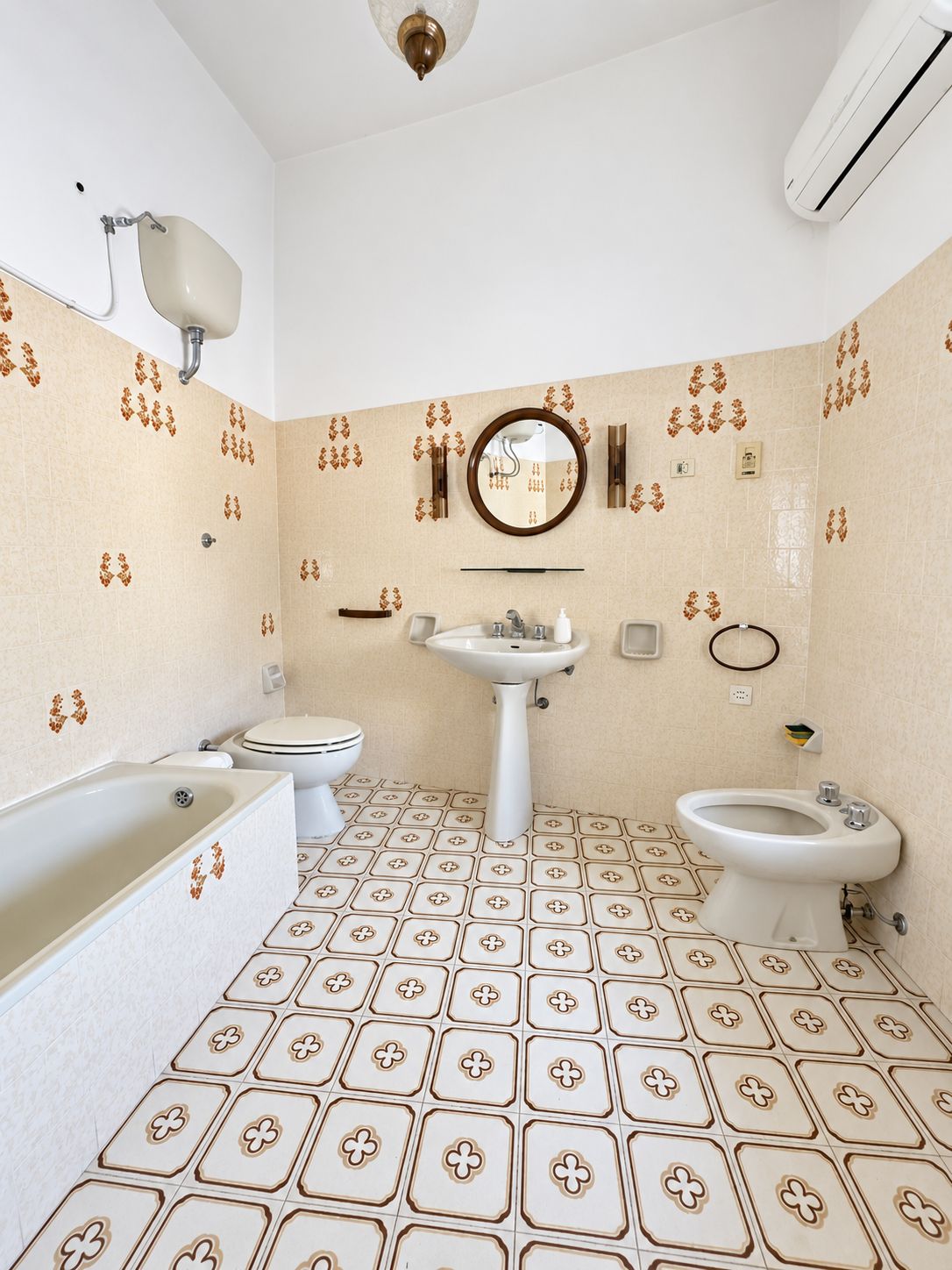 20 Vallermosa – Casa indipendente con cortile privato