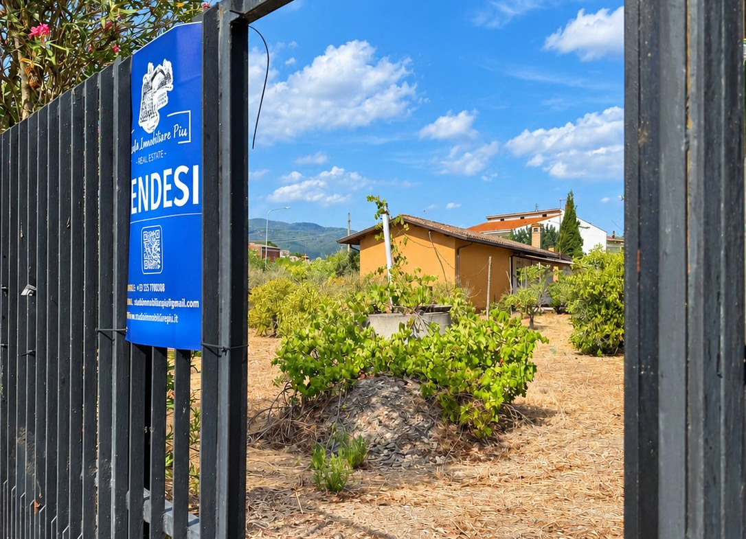 Vallermosa – Casa indipendente con ampio terreno di circa 1.600 mq
