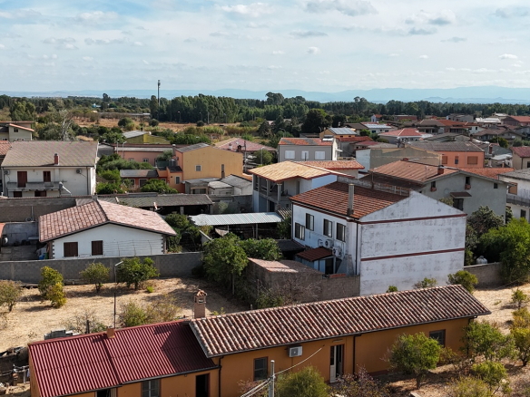 Vallermosa – Casa indipendente con ampio terreno di circa 1.600 mq