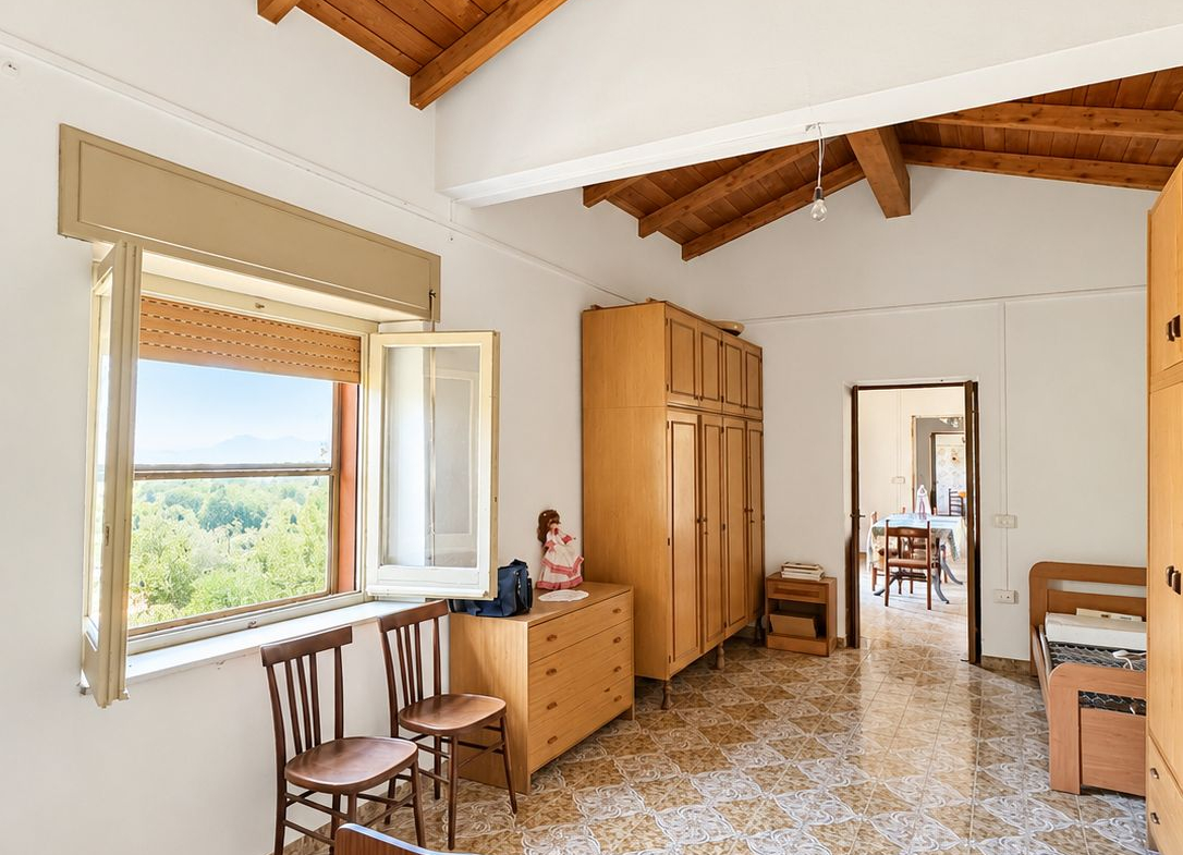 Vallermosa – Casa indipendente con ampio terreno di circa 1.600 mq