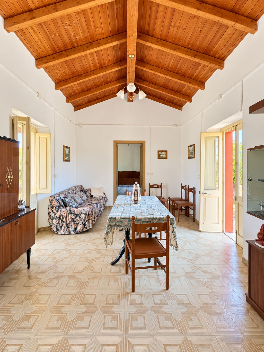 7 Vallermosa – Casa indipendente con ampio terreno di circa 1.600 mq